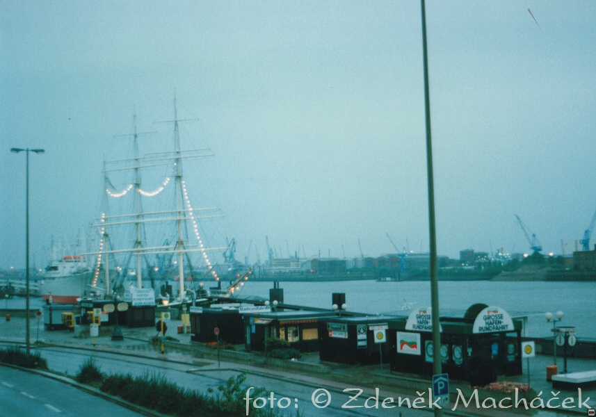Hamburg_13.zari_1193_0001.jpg