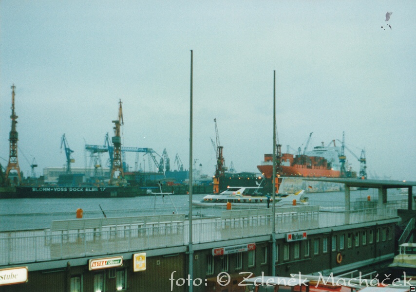 Hamburg_13.zari_1193_0002.jpg
