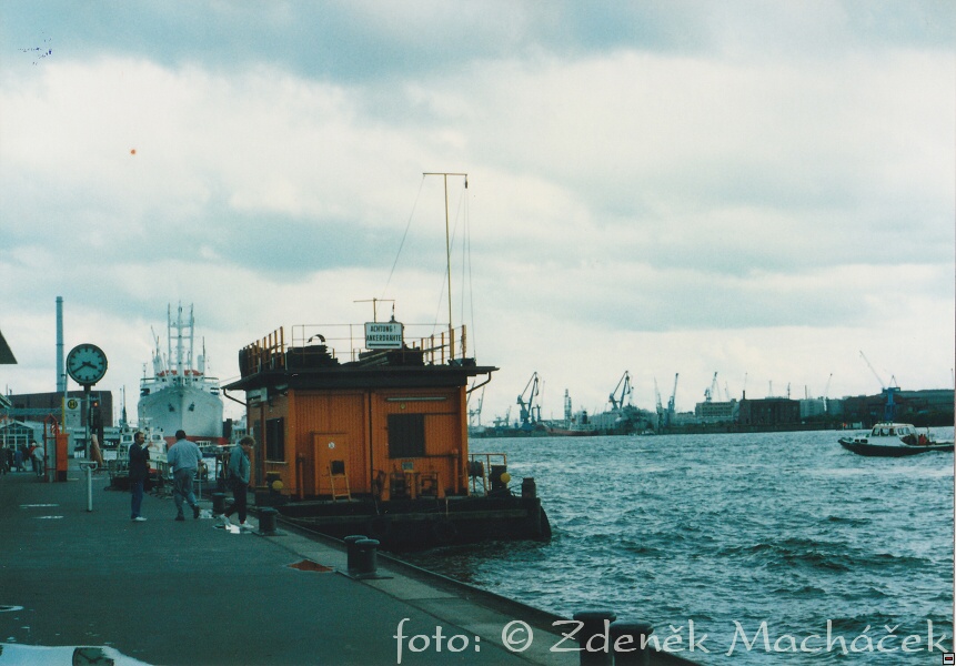 Hamburg_14.zari_1993_0004.jpg